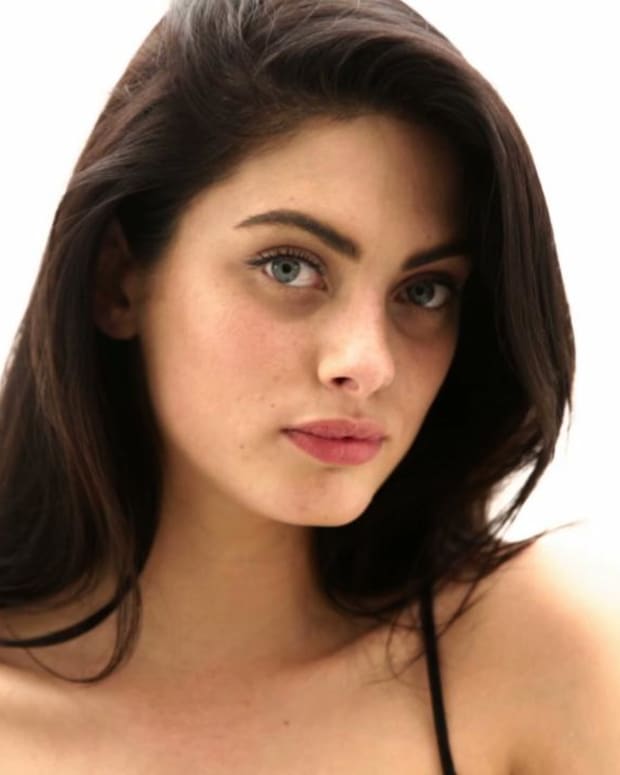 SI Swimsuit 2017 Casting Call: Charlie Austin IMAGE
